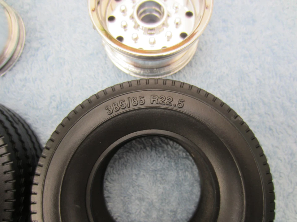 6 Carson-Auflieger-Breitreifenfelgen in Chrom und 6 Breitreifen mit Einlagen Neu - Bild 4 von 4