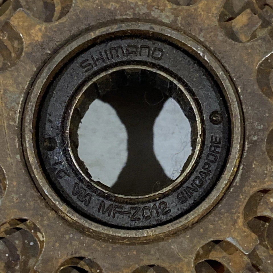 Rueda libre múltiple Shimano de 5 velocidades MF-Z012 14-28T Singapur de colección Foto 2 de 4