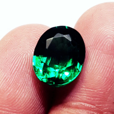 Zertifiziertes Natürliches Grünes Granat 9,00+ ct Oval Schliff Lose Edelstein