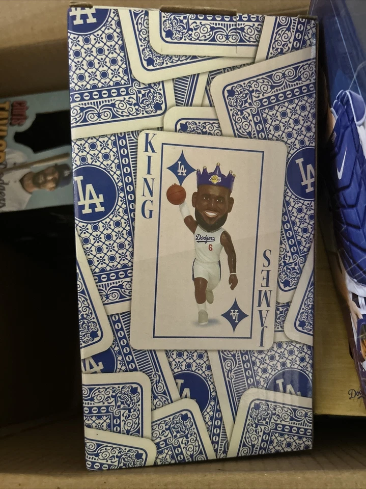 Los Angeles Dodgers 2023 Lebron James Bobblehead SGA 8/19 nuevo Foto 3 de 3
