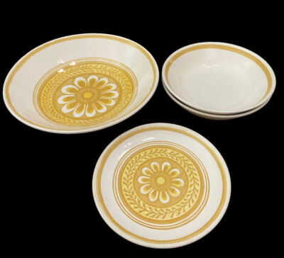 Royal China Cavalier Ironstone CASABLANCA 9  Serving Bowl 2 Cereal 1 Bread Daisy