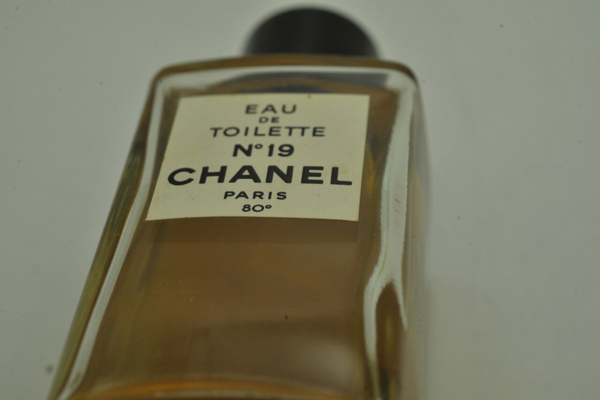 Vintage Eau de Toilette No 19 Chanel Paris 100ml