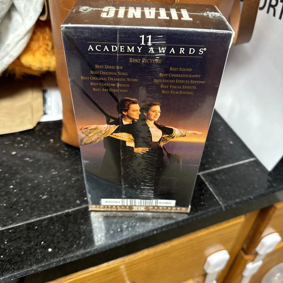 Titanic VHS Sealed 1997 RARE 2 Cassettes 334813 - Image 2 of 4