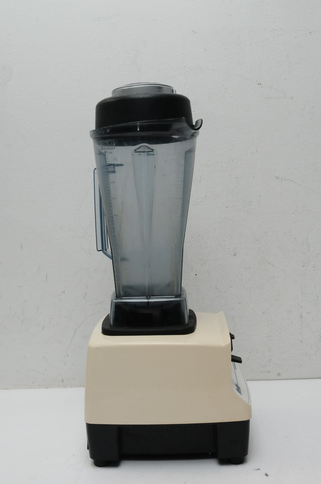 Vitamix 5200 Model VM0103 Variable Speed Blender Machine W/ 64oz