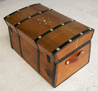 Civil War Era Jenny Lind Antique Stagecoach Trunk, Restored, Tray