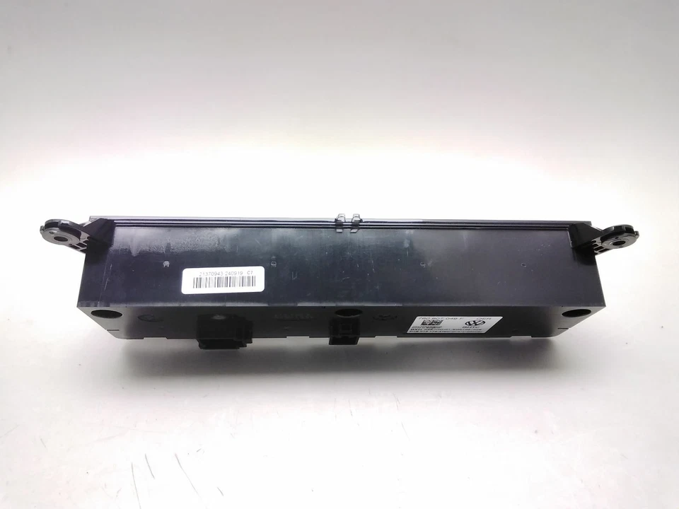 VOLKSWAGEN TOUAREG A/C Heater Control Panel 2018-2023 760907049F - Изображение 3 из 4
