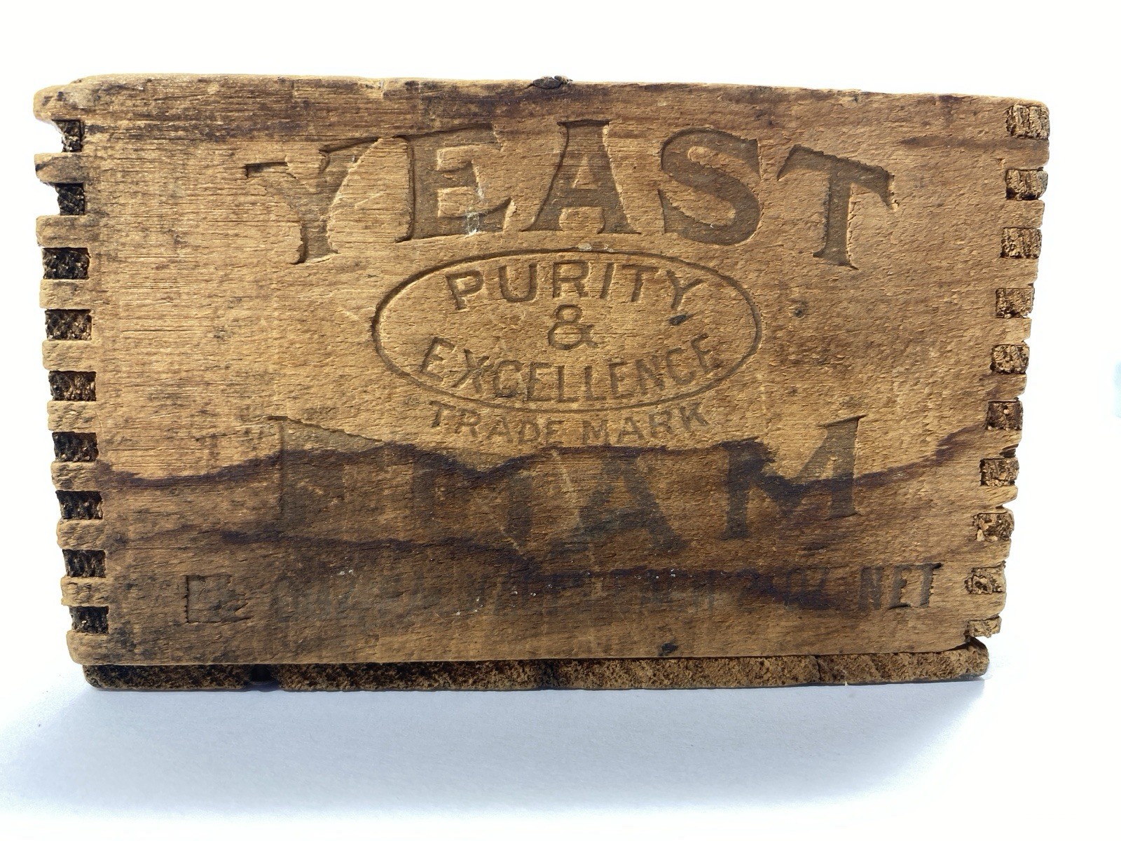 Vintage Wooden Dovetail Box Yeast 6 Foam 8-1/2"  X  5-1/4” x  3-1/4"