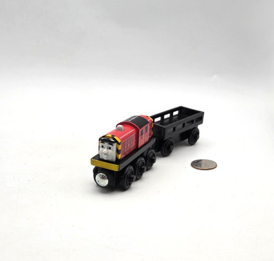 Thomas & Friends Wooden Railway Train Tank Engine - Salty + Cargo Car - EUC 2012