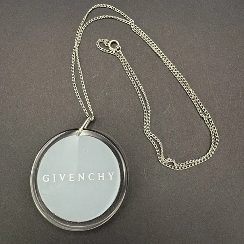 Givenchy Collana Ciondolo Tono Argento Catena Grigio Lucite Logo Dichiarazione Gioielli