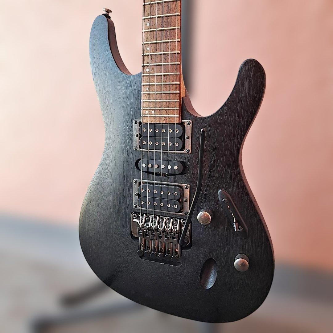 Ibanez S570 WK Electric Guitar Mahogany Body Rosewood Fretboard