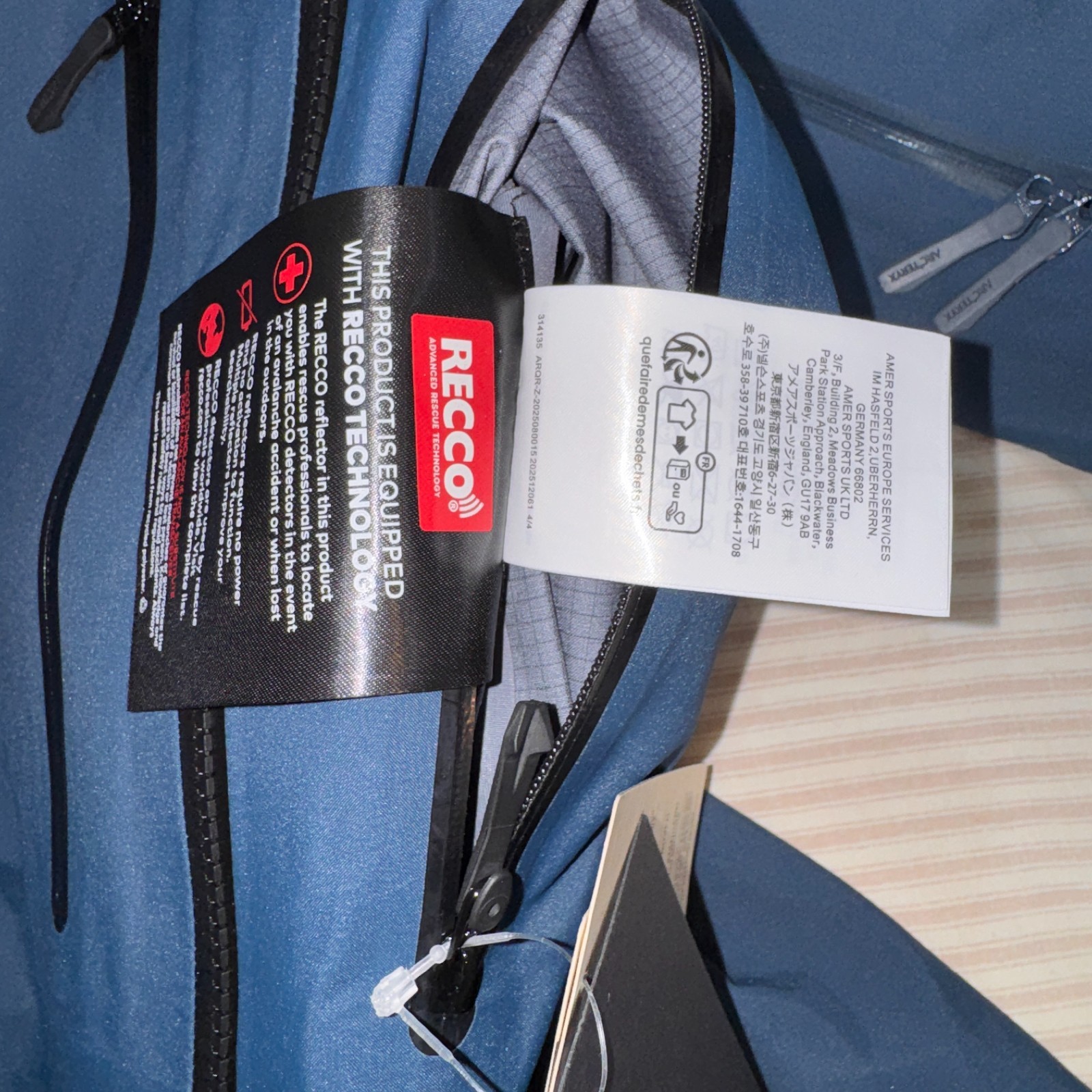 Arc’teryx Alpha SV Gore-Tex Pro Jacket Blue/Black/Loadstar MEDIUM BNWT RRP£800 image 6