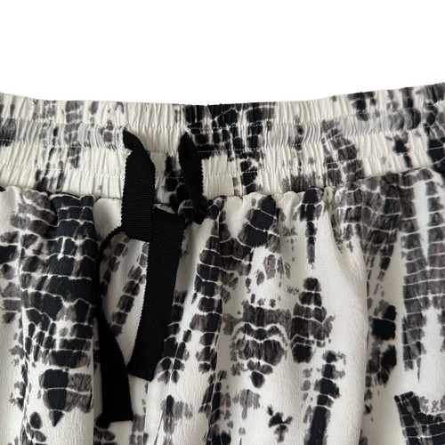 Joie "Layana" 100% Silk Black & White Tie Dye Abstract Print Boxer Shorts Size S - Picture 4 of 7