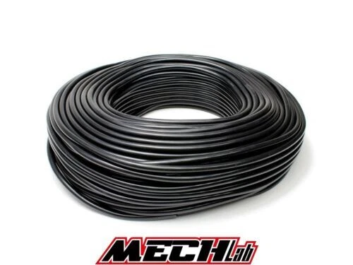 Tubi, condotti e raccordi neri per per aspirazione di auto tuning ed elaborate