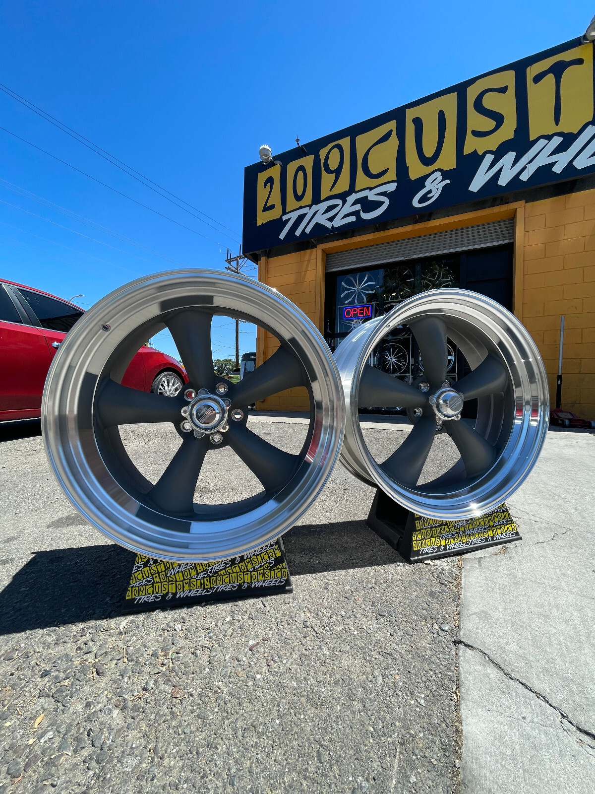 4 22" AMERICAN RACING VN215 TORQ THRUST 5X127 CHEVY OBS C10 22x9 22x11