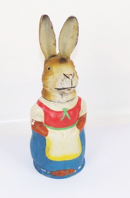 Alter Candy Container Frau Osterhase Bunt aus Pappmaschee
