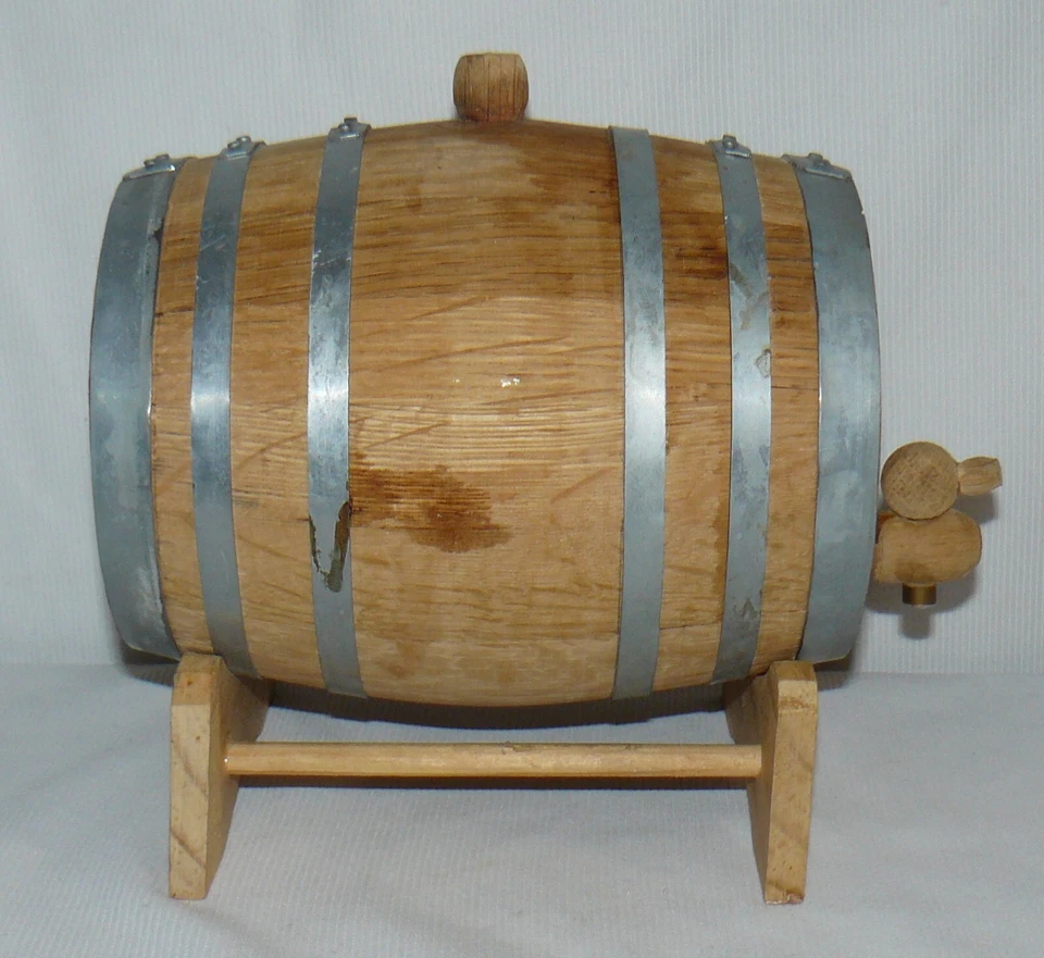 Barril de whisky vacío Woodinville 2 litros hecho a mano por Thousand Oaks Barrel Co Foto 3 de 4