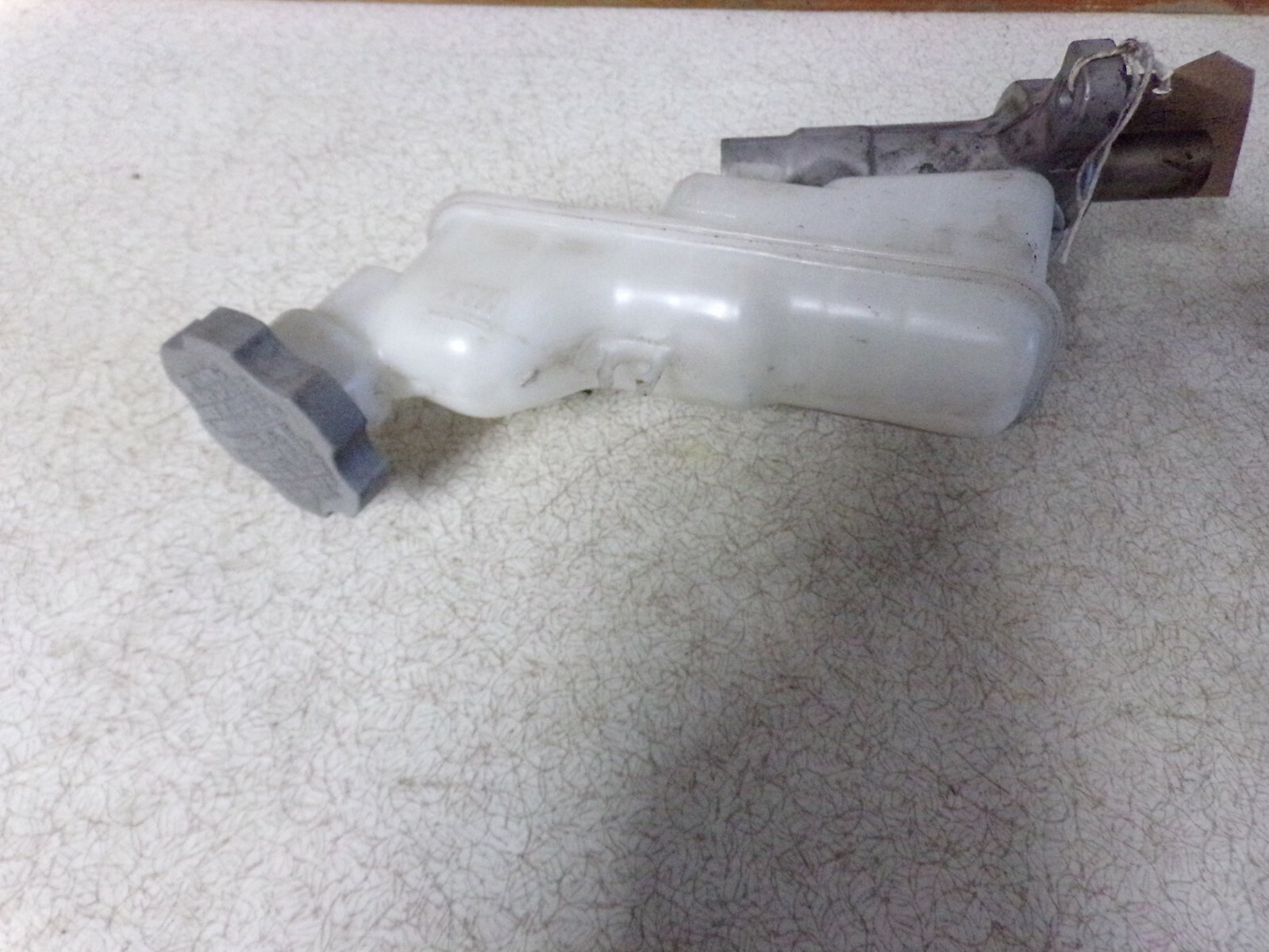 27155 L6J 20142017 MK3 KIA RIO BRAKE MASTER CYLINDER eBay