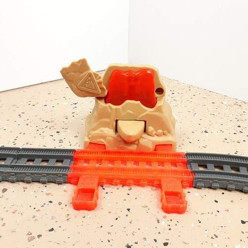 Thomas & Friends TrackMaster Lava Falls Expansion Pack Set Tracks NO TRAIN - Picture 9 of 12