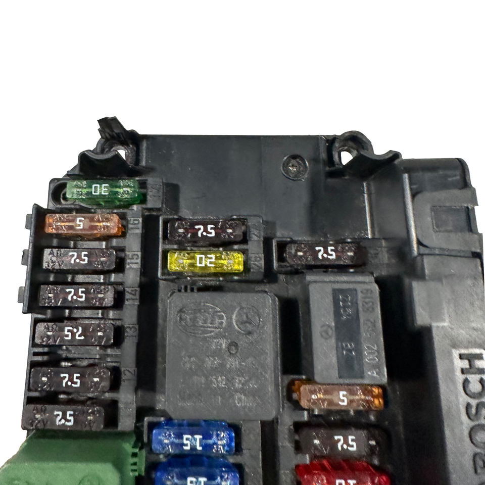200814 Mercedes W204 C350 C300 Front SAM Fuse Relay Junction Box