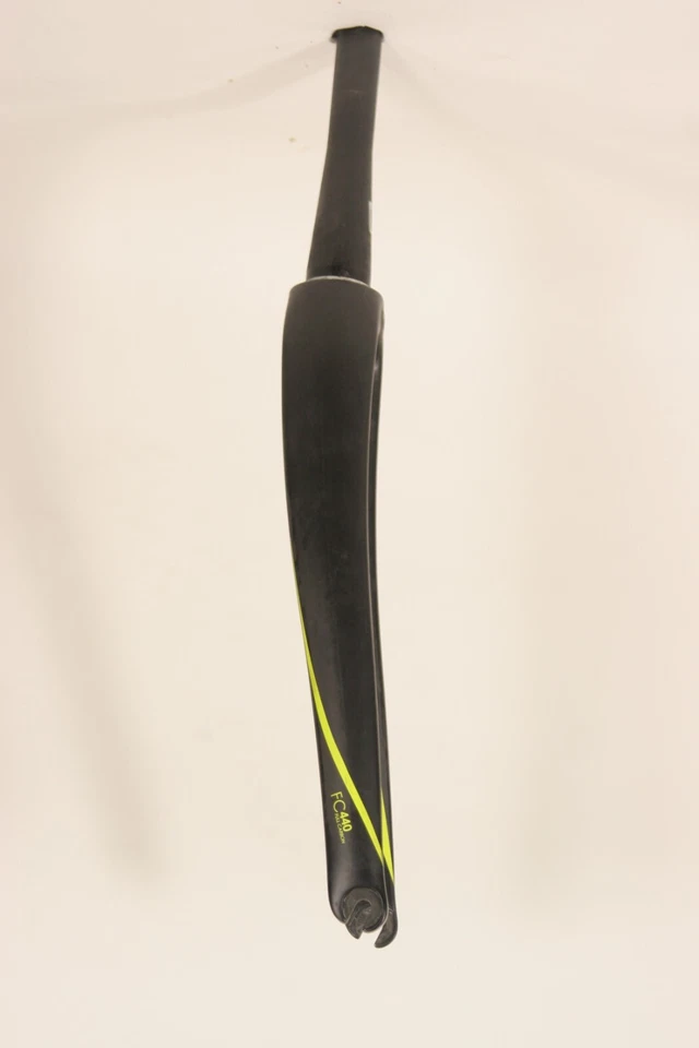 Fuji FC-440 Carbon Fork Tapered x 210mm 700c Threadless Rim Brake 9mm QR FKC73 - Image 3 of 3