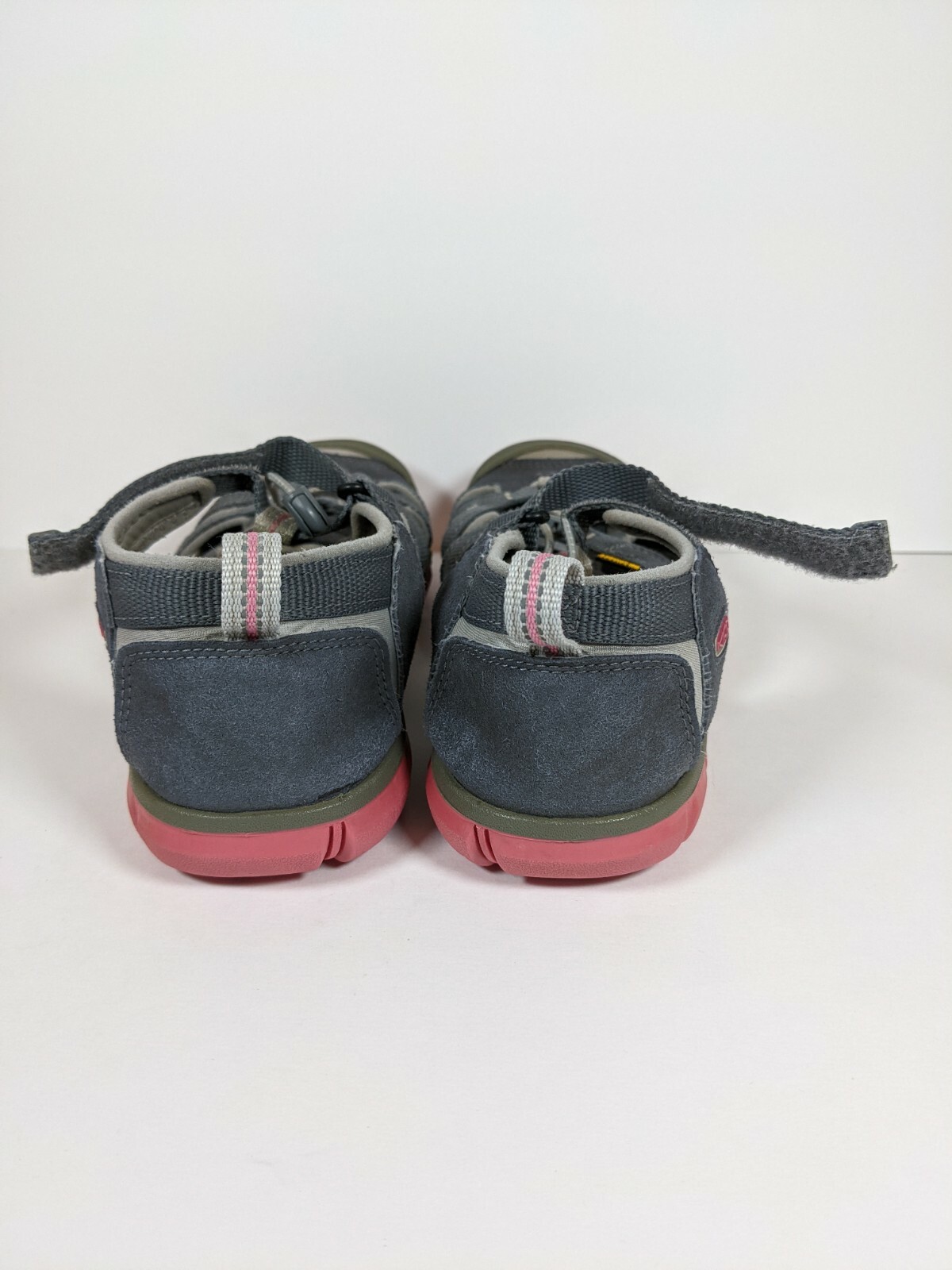 Sandali ibridi da acqua Keen Seacamp II CNX grigio rosa taglia 5US UK 37