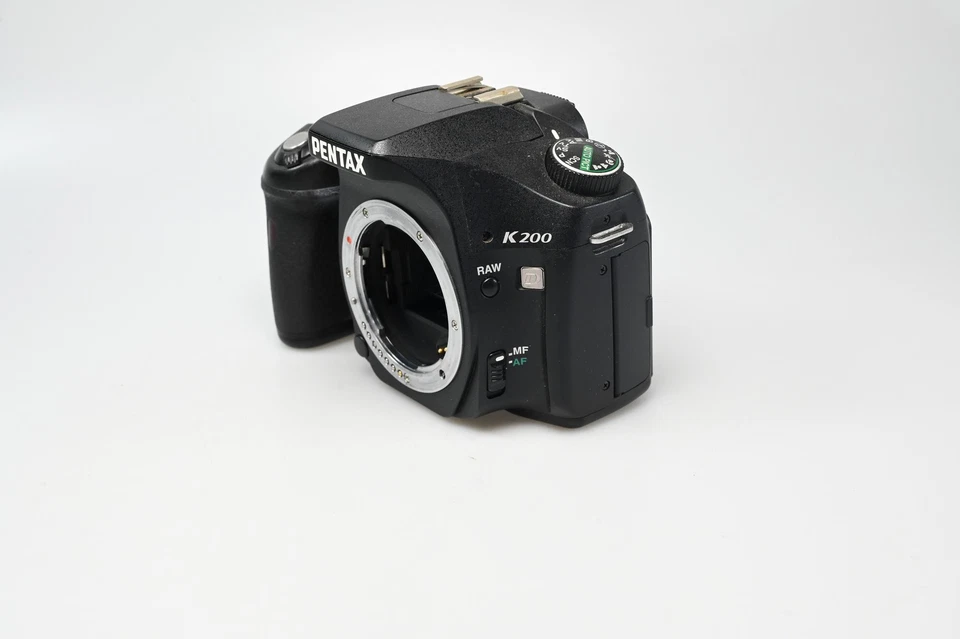 Pentax K200D 10.2MP Digital SLR Camera Body #G913 - Image 3 of 4