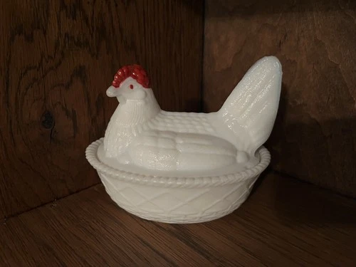 Vintage Westmoreland Milk Glass Hen on Nest Covered Dish