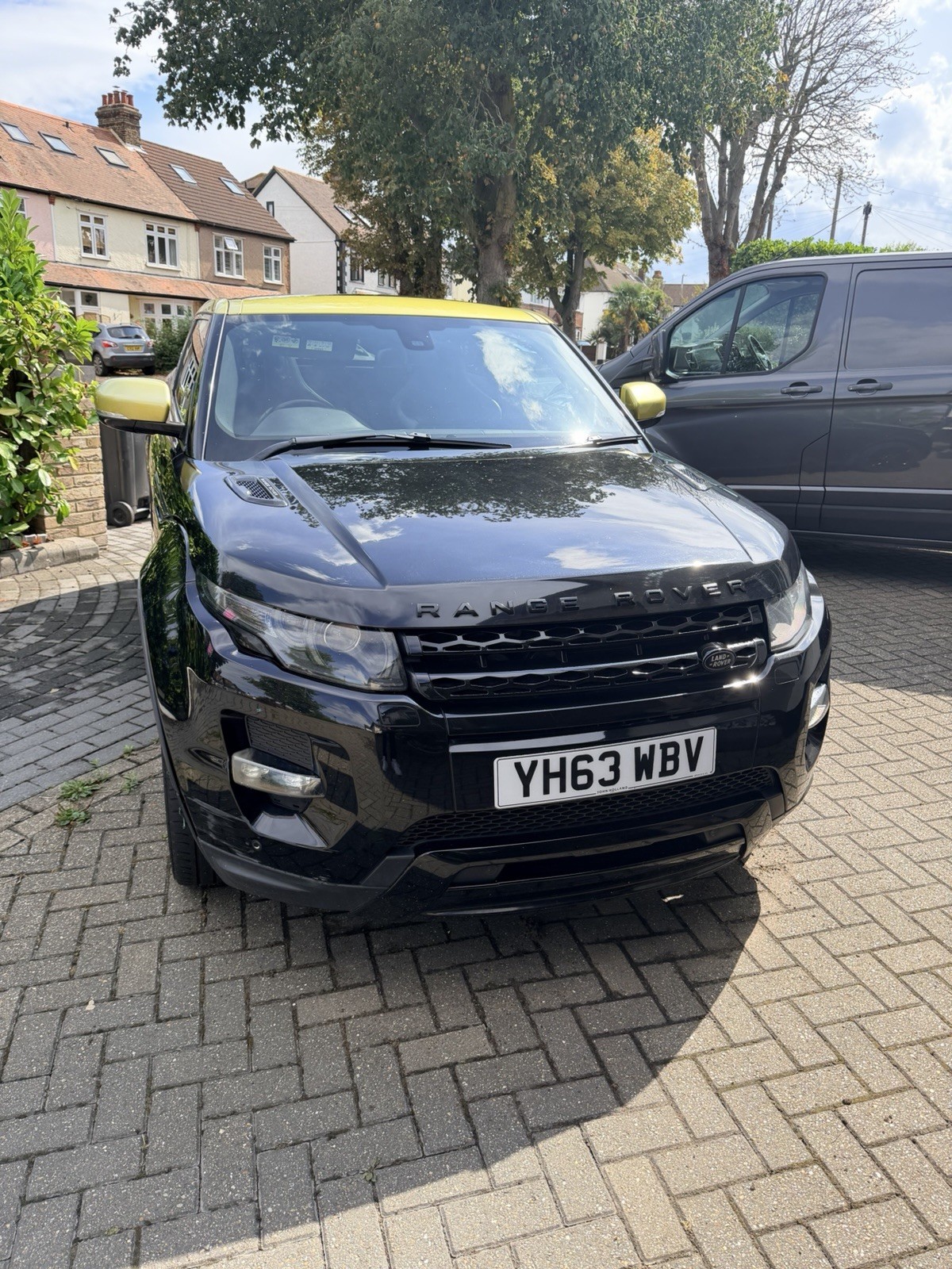 RARE FACTORY 2013 RANGE ROVER EVOQUE SD4 SICILIAN YELLOW SPECIAL EDITION COUPÉ