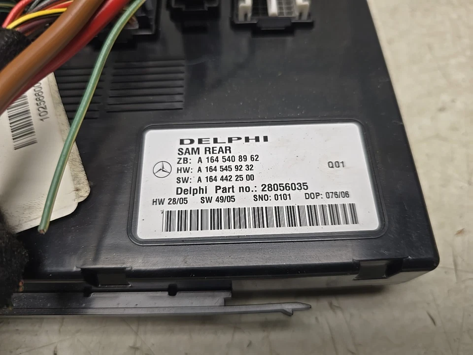 Unidad de módulo de control de carrocería Sam 28056035 H594 Mercedes Benz ML350 R350 2006-2012 Foto 2 de 4