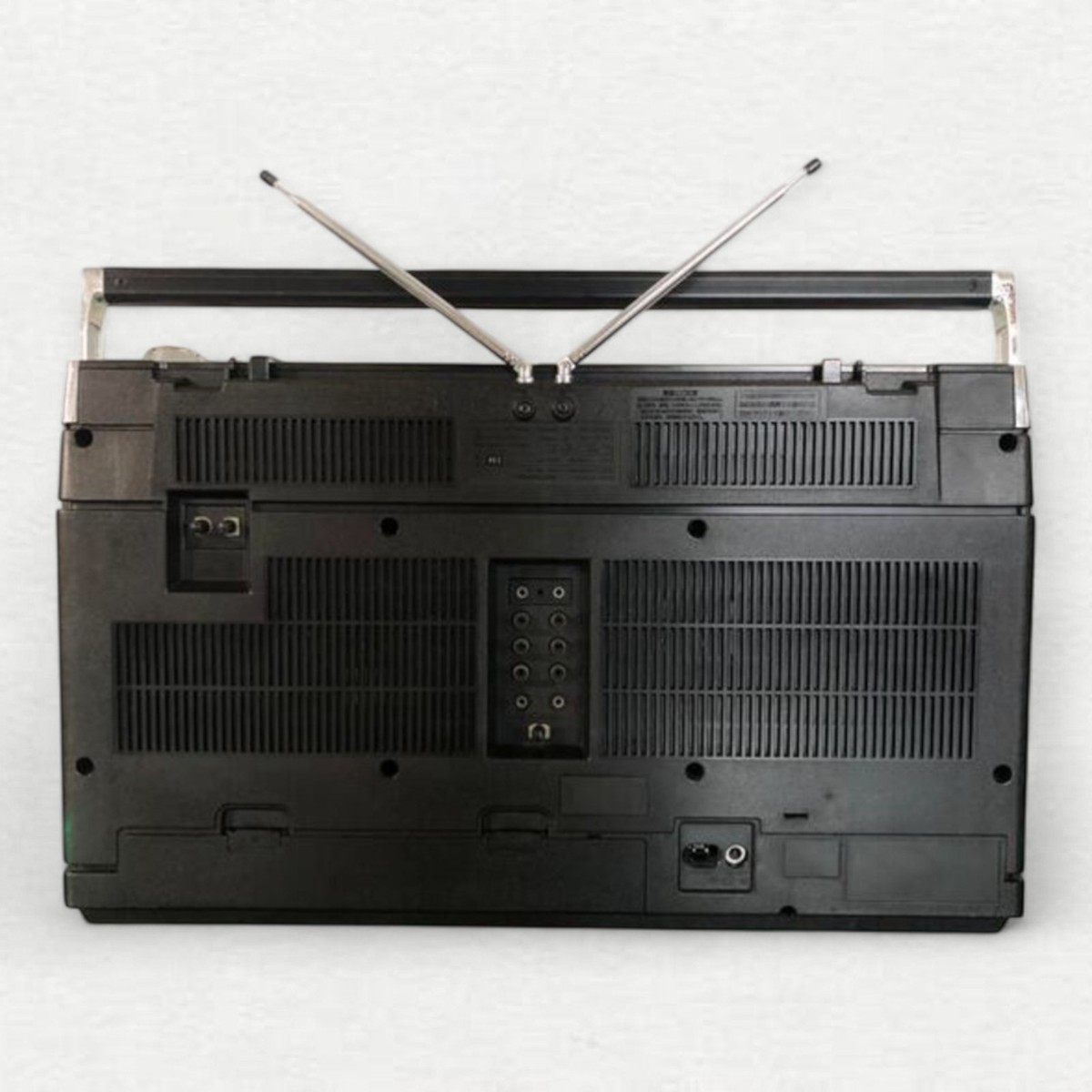 HITACHI Perdisco TRK-8180 Radio Cassette Recorder Boombox FM