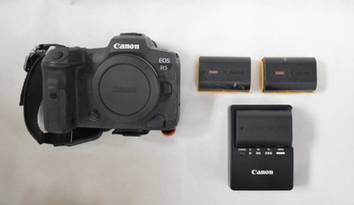 **MINT** Canon EOS R5 Camera Body with 3 Batteries & Charger (Body Only) LOW USE