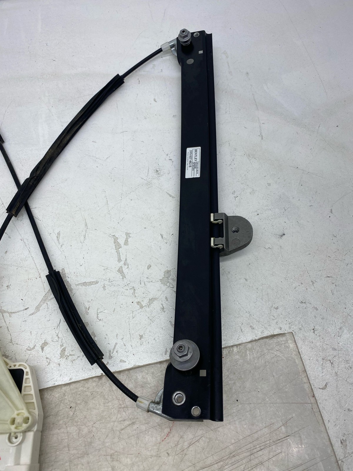 2010-2020 BENTLEY MULSANNE OEM FRONT RIGHT DOOR WINDOW REGULATOR RAILS W/MOTOR