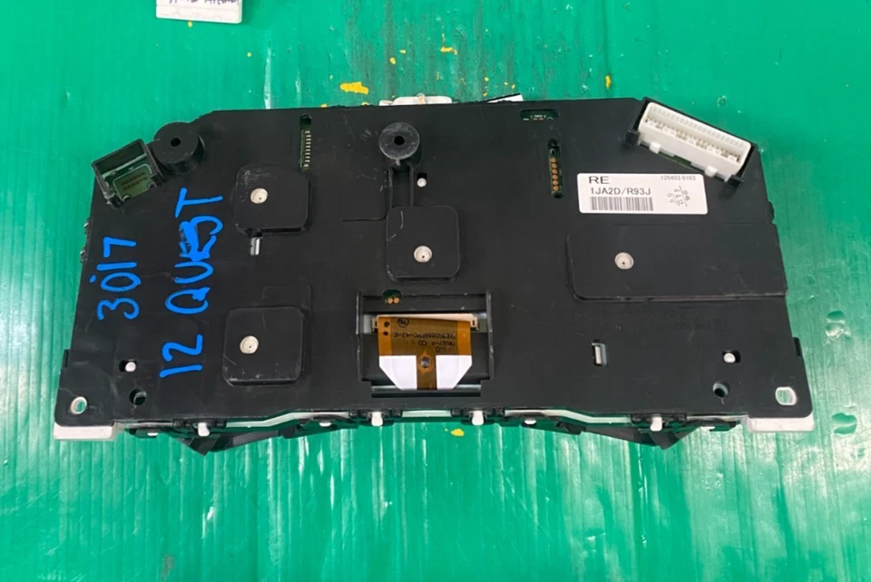 Cuadro de instrumentos velocímetro Nissan Quest 2012 93 k millas 120403 0103 Foto 3 de 3