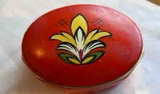 vintage hand painted trinket box porcelain (The Name Is Unreadable )