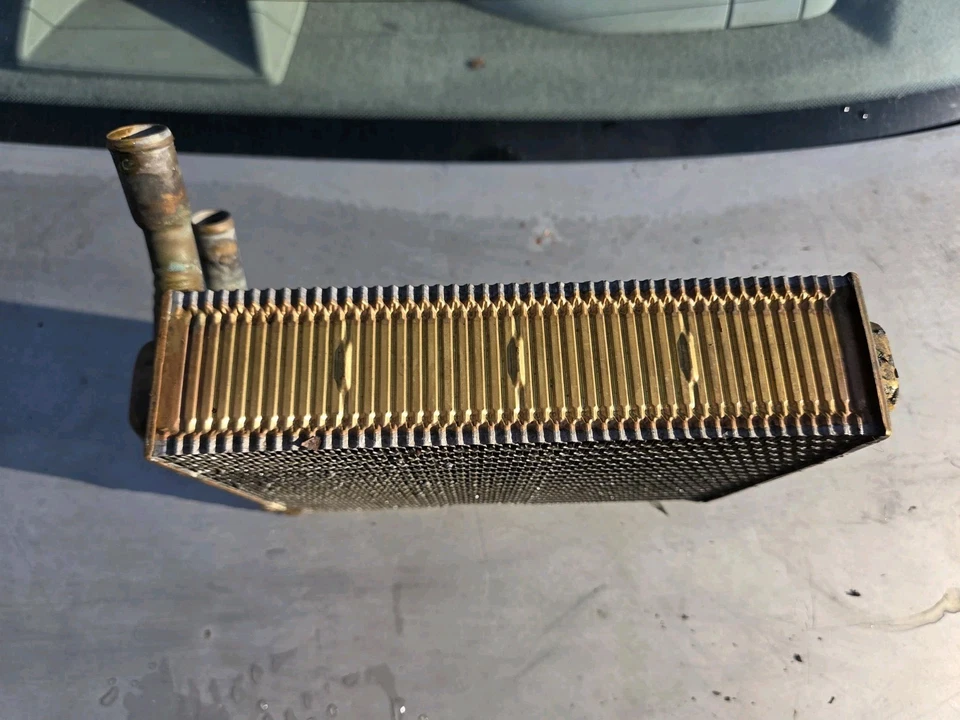 Núcleo Calefactor G BODY USADO 1978-1988 Monte Carlo Regal Cutlass El Camino Latón Foto 3 de 4