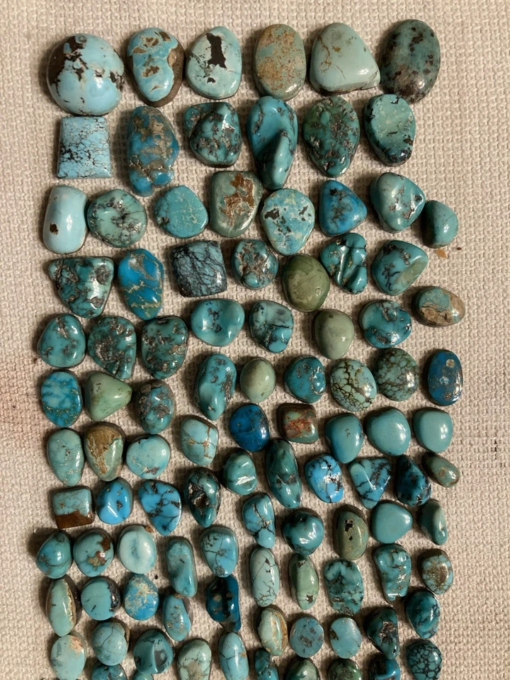 Turquoise Ring Size Cabochons Lot- 840 Carats/168 grams Qty=300 Approximately - Image 4 of 4