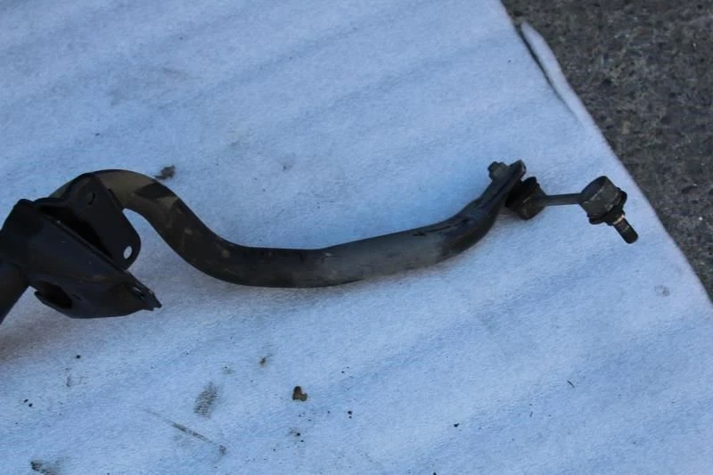 1996 LEXUS SC400 FRONT STABILIZER SWAY BAR - Image 4 of 4