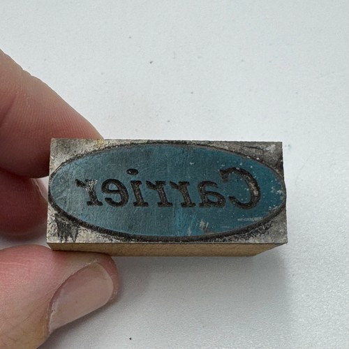 Ancien bloc d'impression métal logo ovale porte bijou publicitaire typographie - Photo 1/4