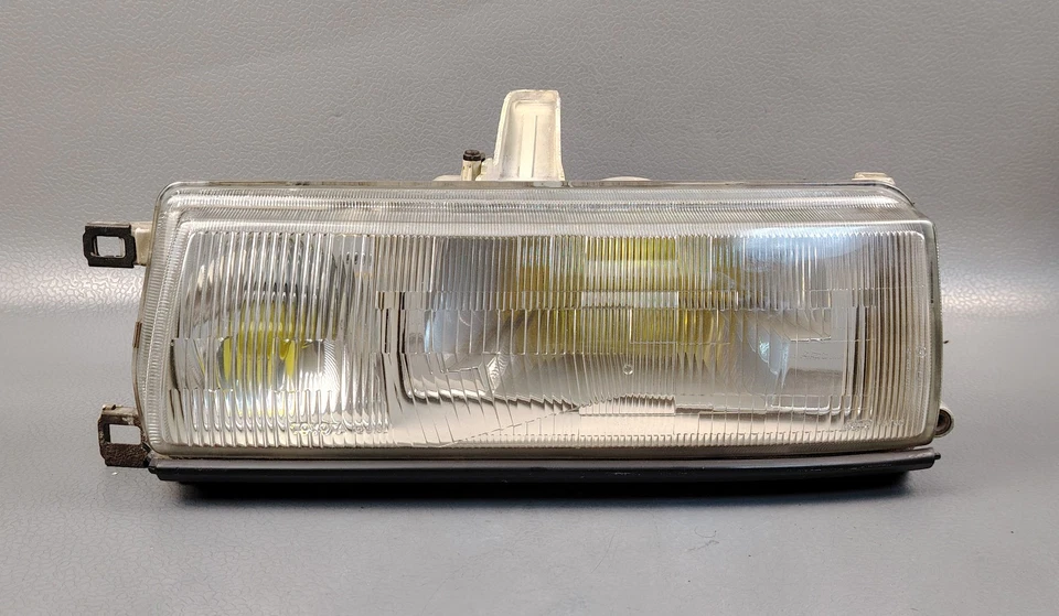 TOYOTA COROLLA LEVIN AE90 4AGZE SUPER CHARGER HEAD LIGHT ASSEMBLY KOITO 10074810 - Image 2 of 4