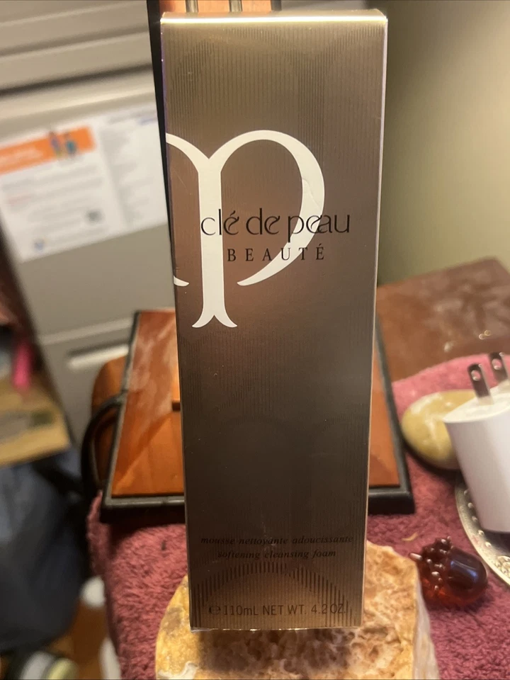 Cle De Peau Beaute Espuma Limpiadora Suavizante 4.2oz ¡Nueva Nunca Abierta! Foto 4 de 4
