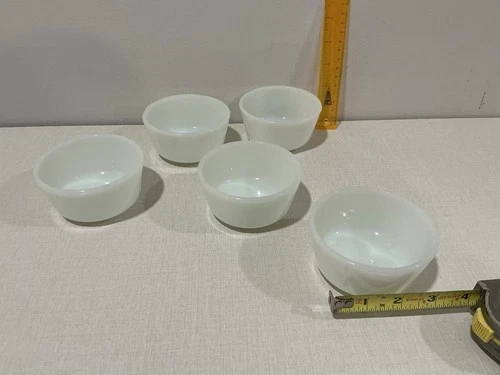 Set Of 5 Vintage Small Milk Glass Fire King Anchor Hocking USA Bowls (see Below)