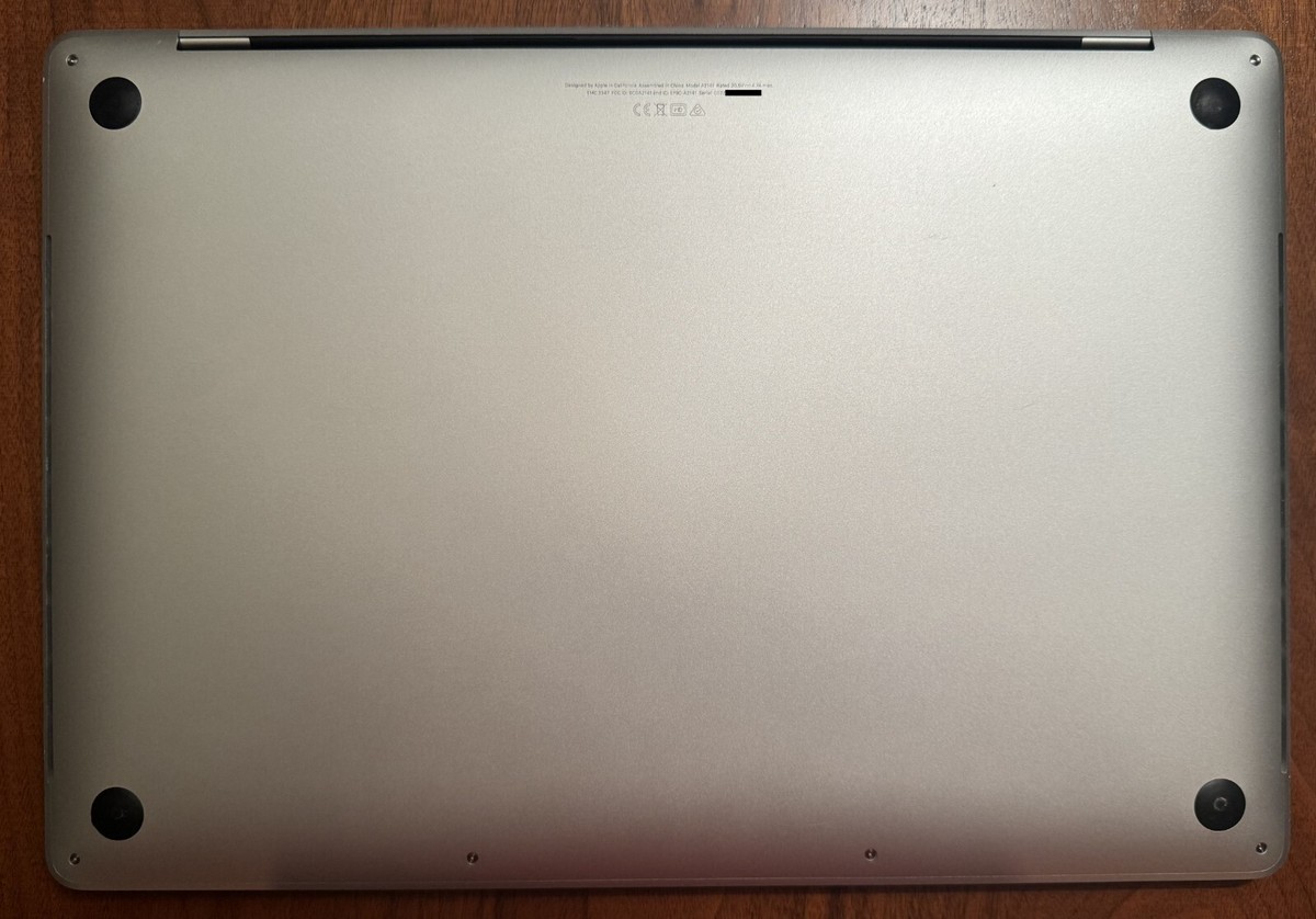 Apple MacBook Pro 16 in (Intel Core i9, 32GB, 1TB SSD, AMD