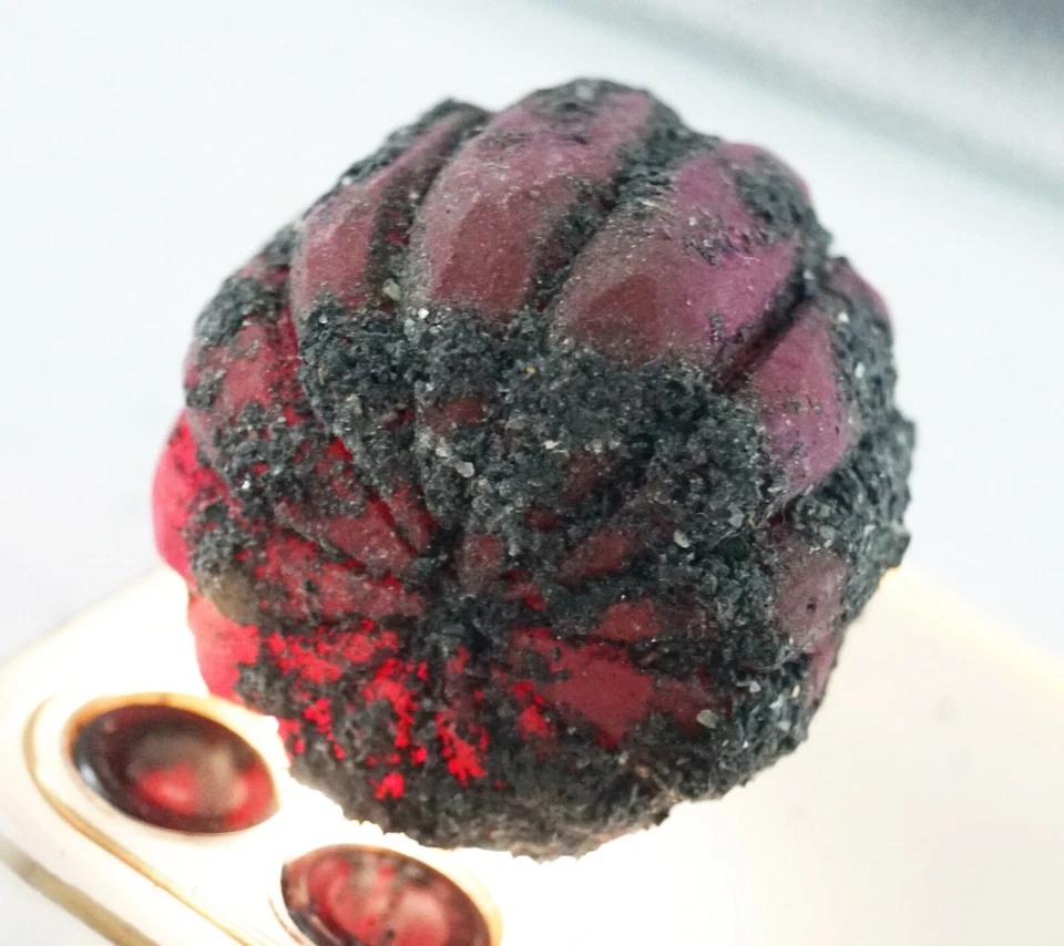 EGL Certified 249 Ct Natural Melon Cut pakistani Red Ruby Rough Loose Gemstone - Image 4 of 4