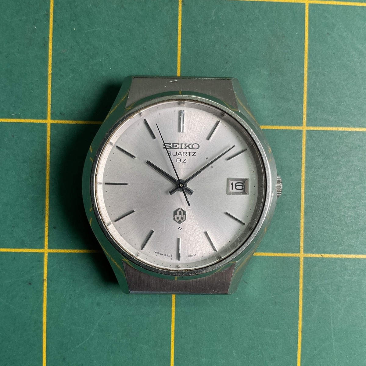 VINTAGE SEIKO QUARTZ QZ 0922-8010 FOR PARTS OR REPAIR WATCH VINTAGE SEIKO QUARTZ QZ 0922-8010 FOR PARTS OR REPAIR WATCH