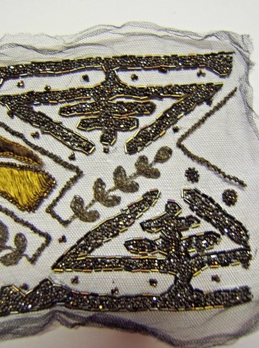 PLASTRON BRODERIE PERLE DE LUNEVILLE PAILLETTES SUR TULLE FAIT MAIN 1900 - Foto 3 di 3
