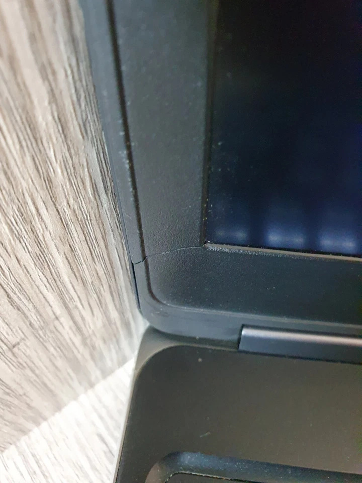 Dell Precision 7520 Xeon E3-1545M v5 @ 2.9GHz 32GB Ram 500GB HDD Grade C EP0907 - Image 4 of 4