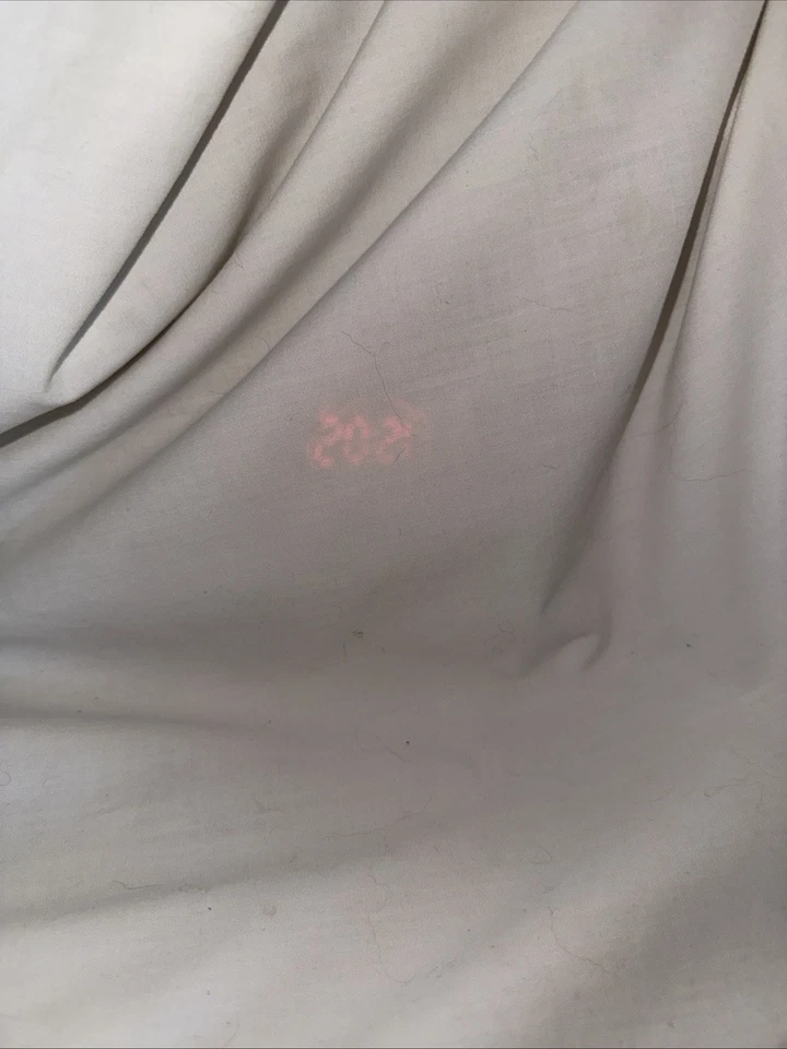 W85923 La Crosse Technology Projection Alarm Clock with Indoor Temperature A9 - Image 3 of 4