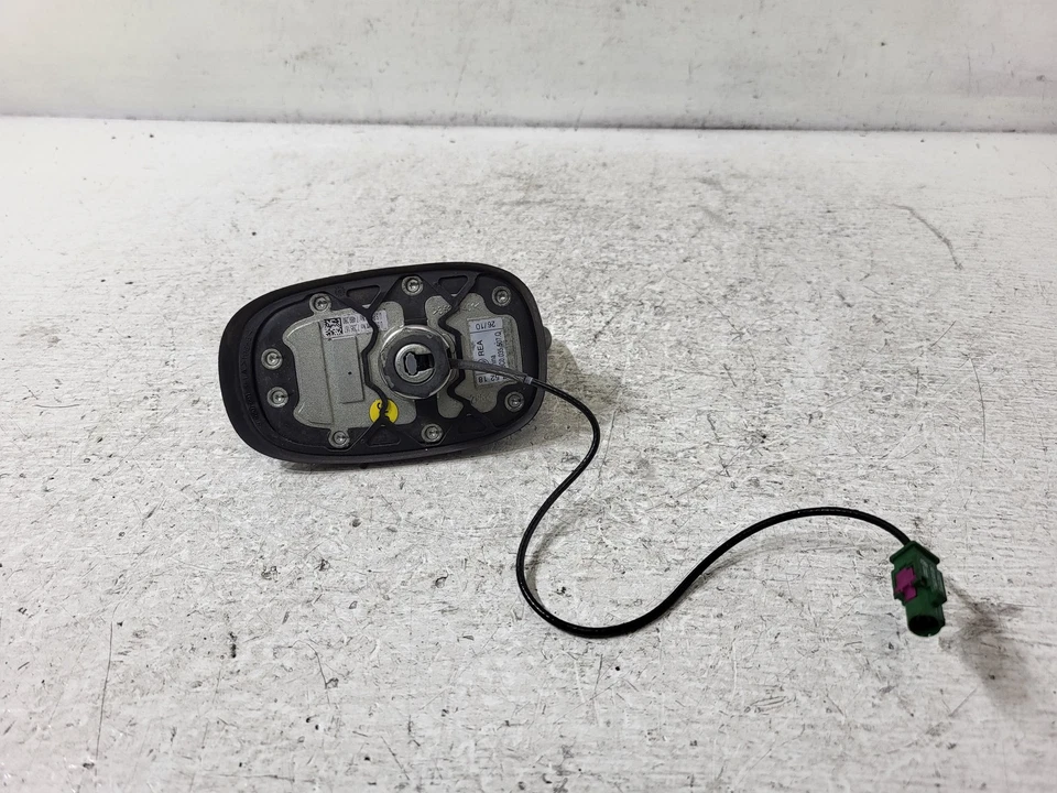 Antena de radio Volkswagen CC 2011 montaje en techo OEM LKQ Foto 3 de 3