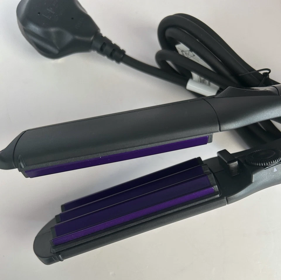 BaByliss Pro Crimper 210 Model 2165BU Hair Crimper - Image 4 of 4