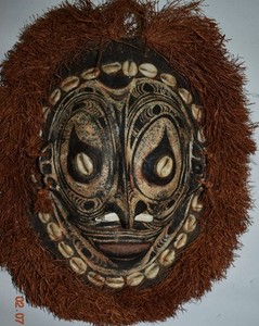 PAPUA NEW GUINEA OVERMODELED MASK, TEETH 11", 1900S